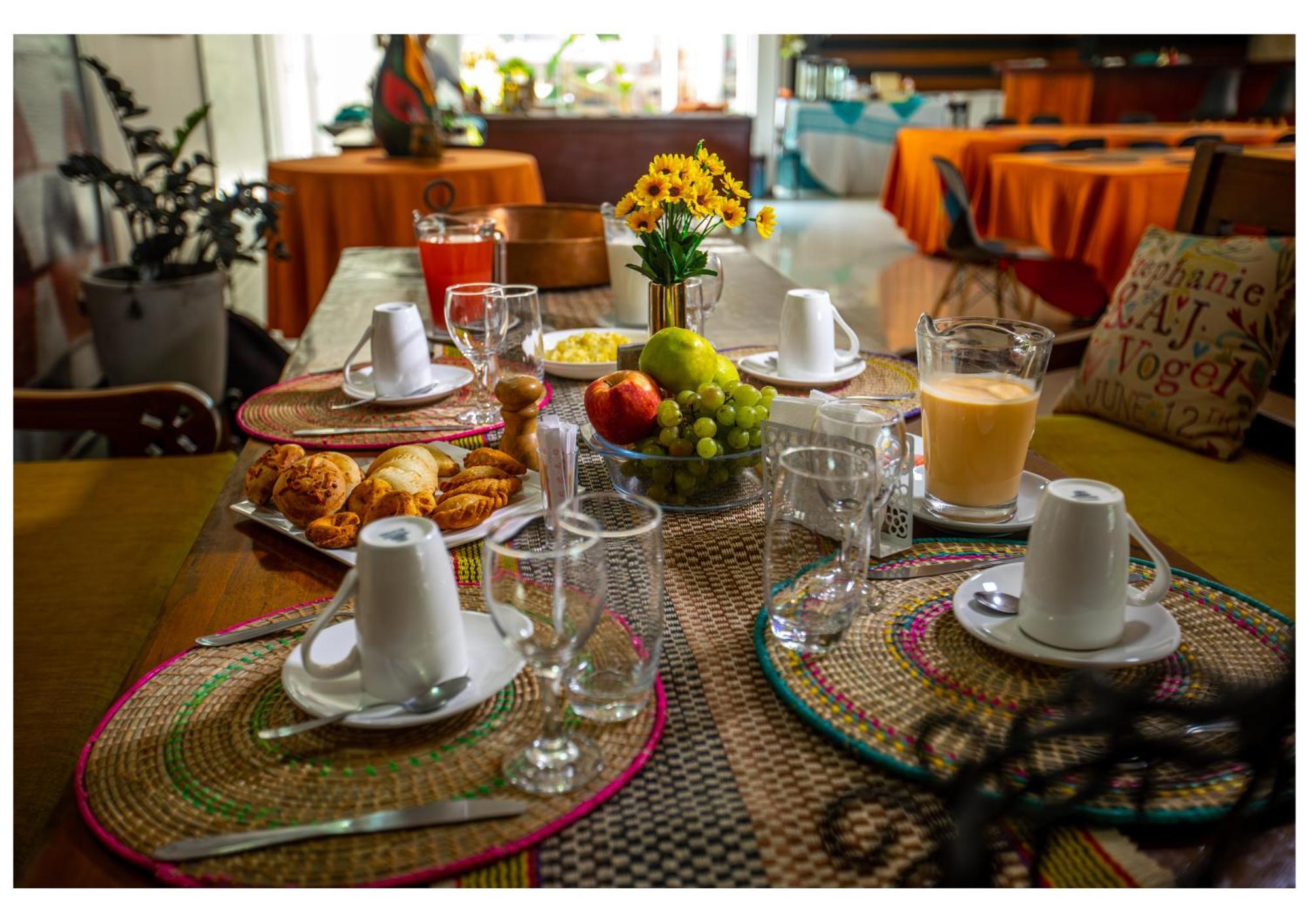 Hotel Boutique El Rancho Olivo Villamontes Exterior photo